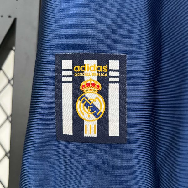 Real Madrid 2000 Visitante - Imagen 5