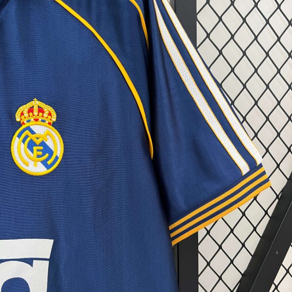 Real Madrid 2000 Visitante - Imagen 8