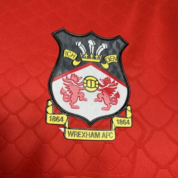 Wrexham AFC 2024-2025 Home - Imagen 2