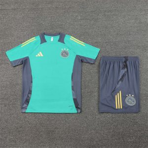 Ajax 2024-2025 Entrenamiento