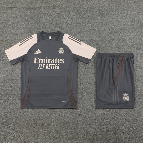 Real Madrid 2024-2025 Entrenamiento