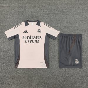 Real Madrid 2024-2025 Entrenamiento