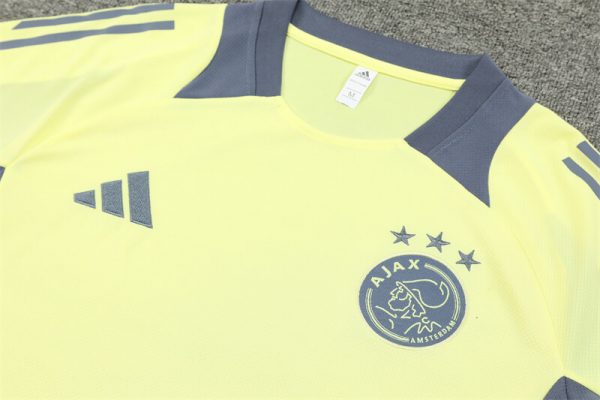 Ajax 2024-2025 Entrenamiento - Imagen 2