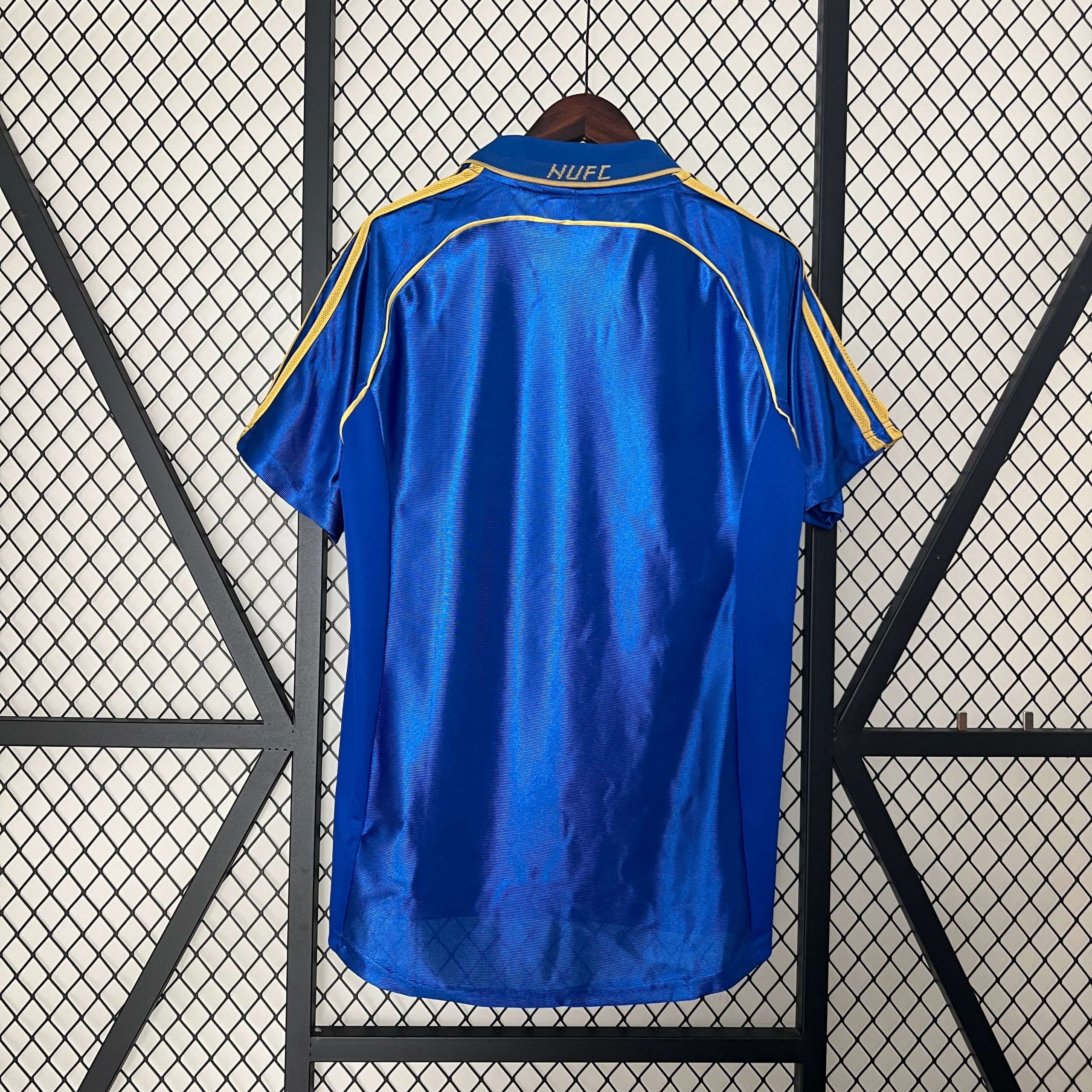 Newcastle 1998 Home - Imagen 3