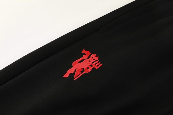 Manchester United 2024-2025 Chaqueta Entrenamiento - Imagen 3