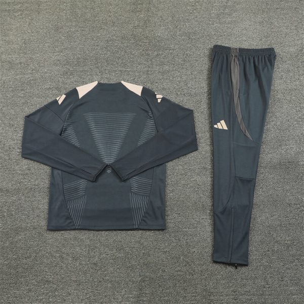 Real Madrid 2024-2025 Sudadera Entrenamiento - Imagen 3