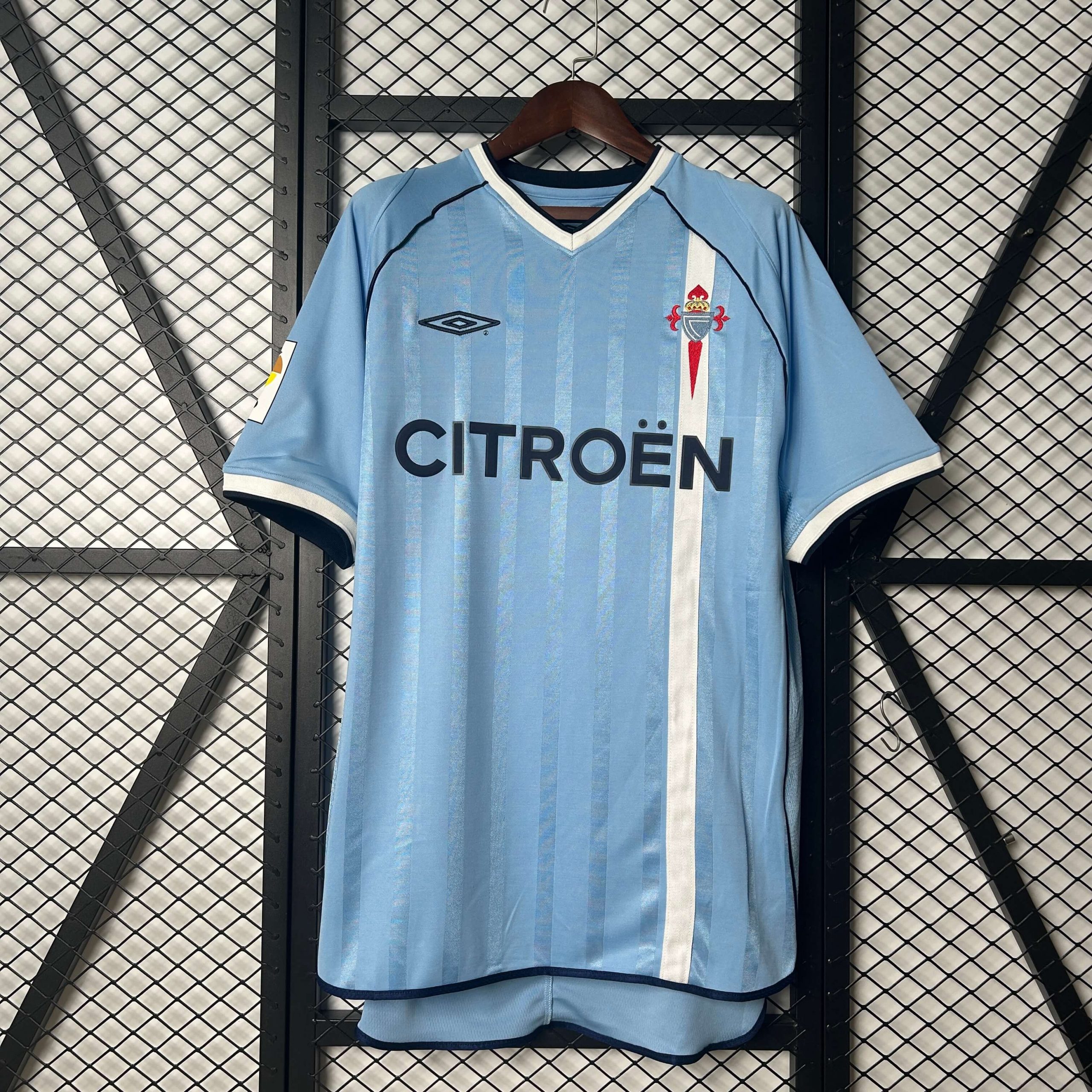 Celta 2001 Home