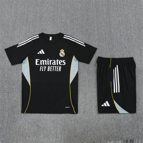 Real Madrid 2025-2026 Entrenamiento
