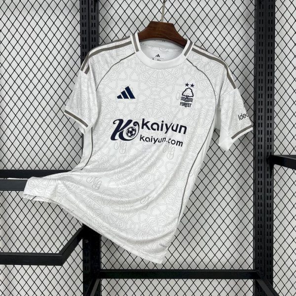 Nottingham Forest 2025-2026 Visitante