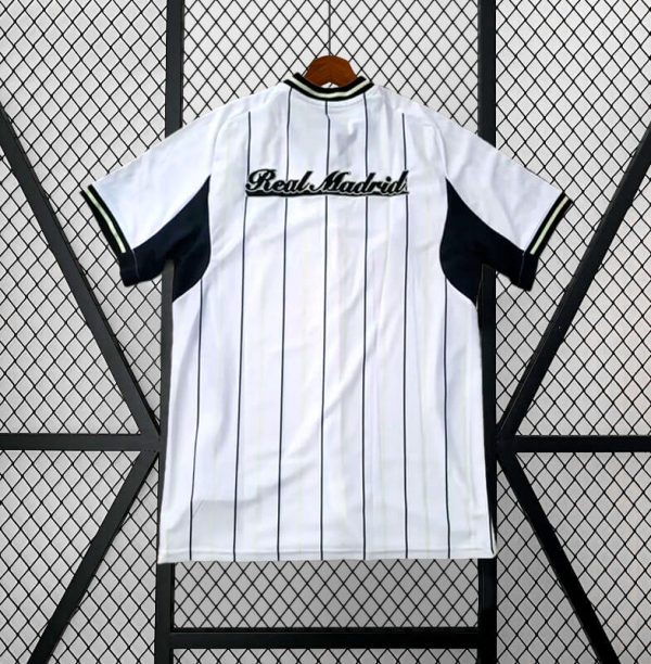 Real Madrid 2025-2026 Ed. Especial Beisbol - Imagen 3