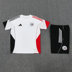 Ajax 2025-2026 Entrenamiento