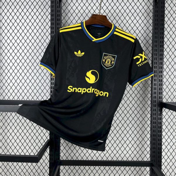 Manchester United 2025-2026 Tercera