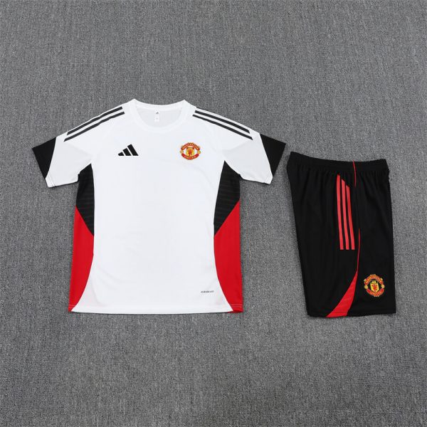 Manchester United 2025-2026 Entrenamiento